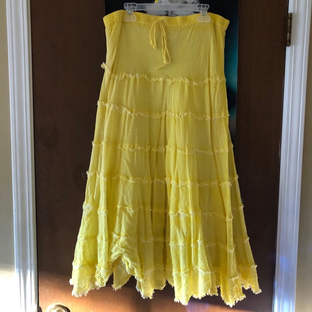 Yellow ruffle skirt